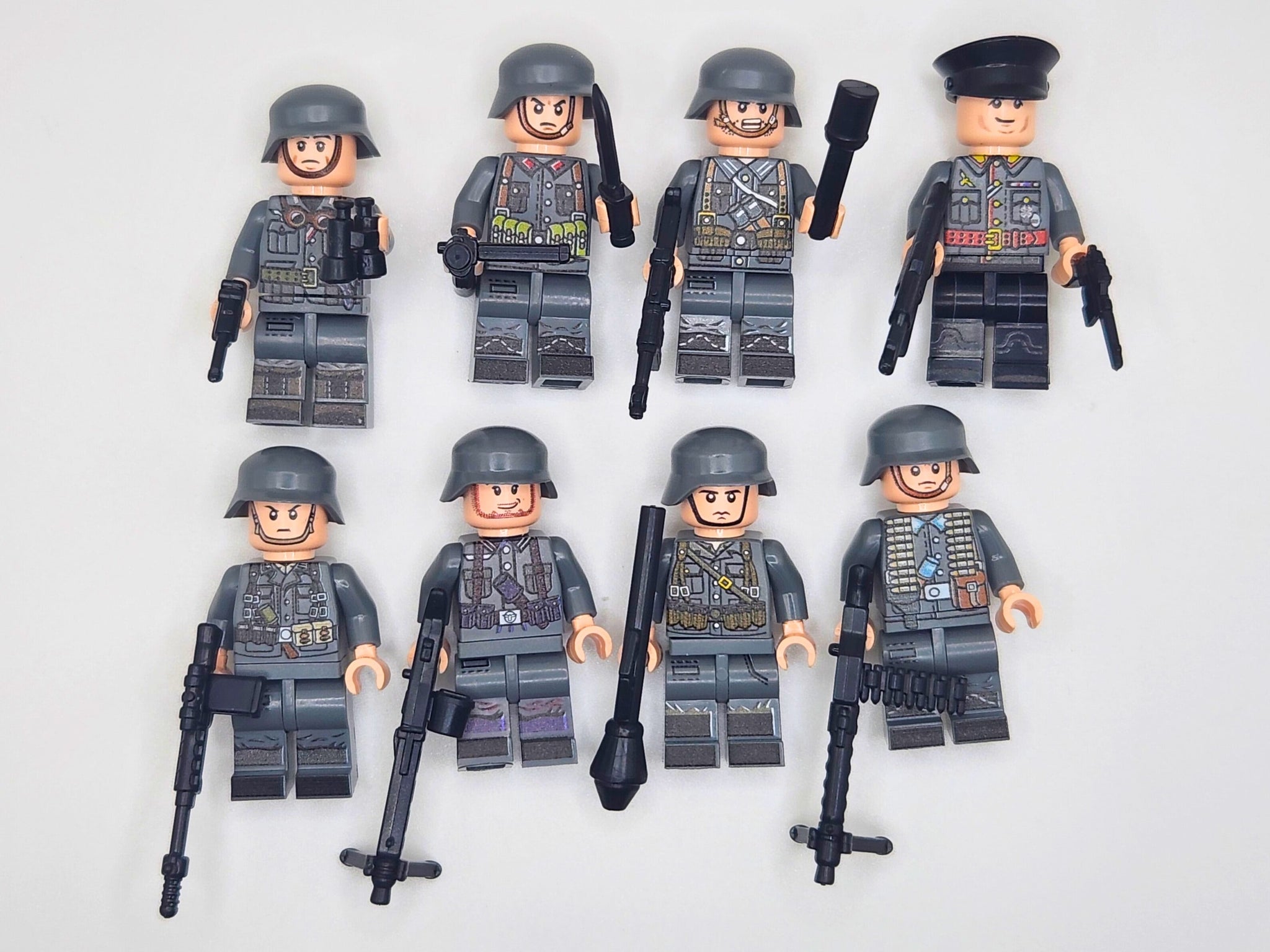 WWII - German Army 8 Man Squad - Mil-Blox