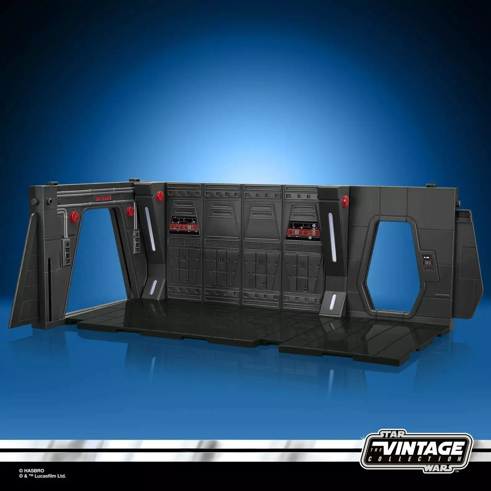 Star Wars Vintage Collection Moff Gideon's Imperial Light Cruiser hallway model with detailed sci-fi corridor scene