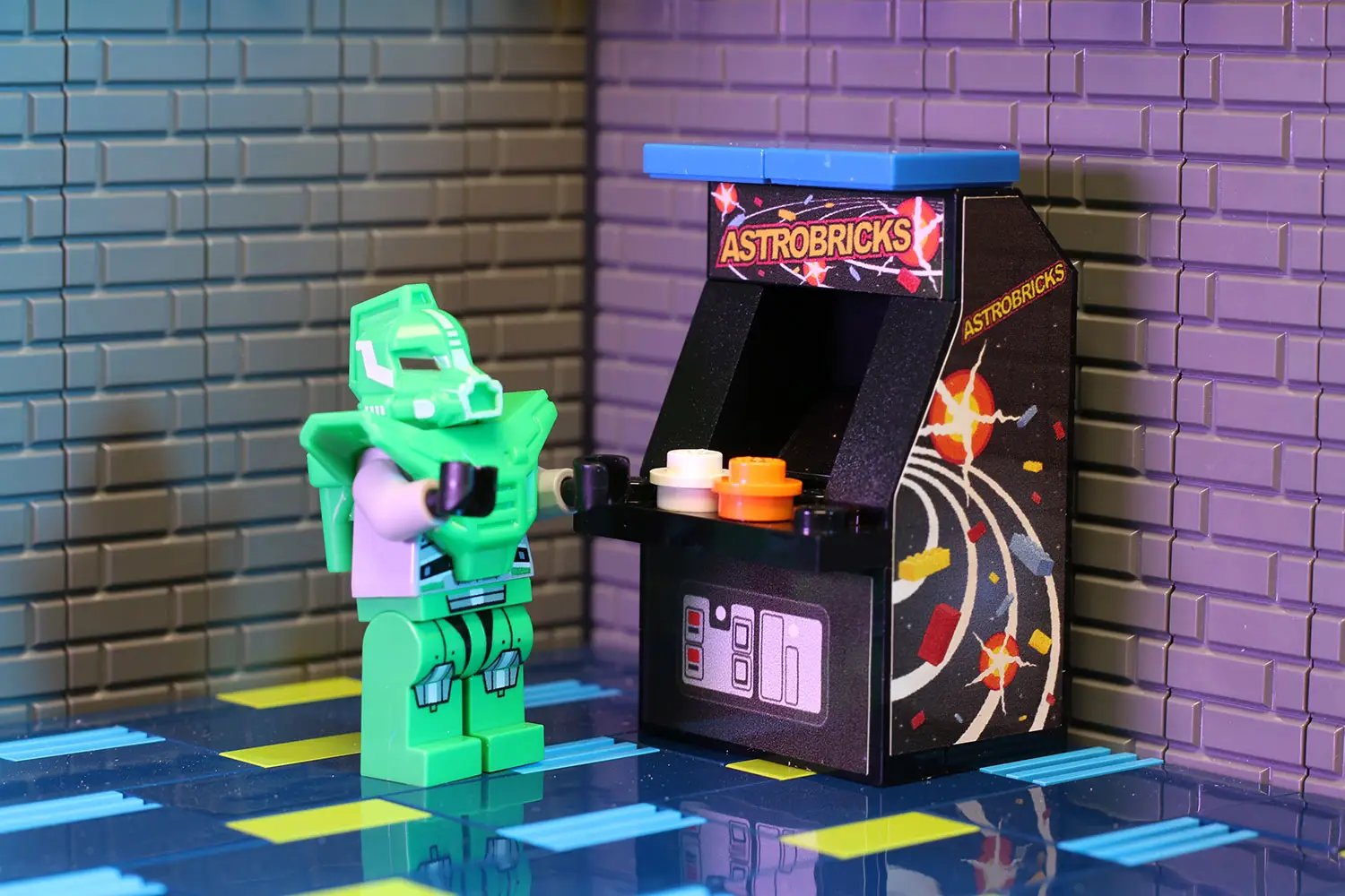 Astrobricks Classic Arcade Machine by B3 Customs