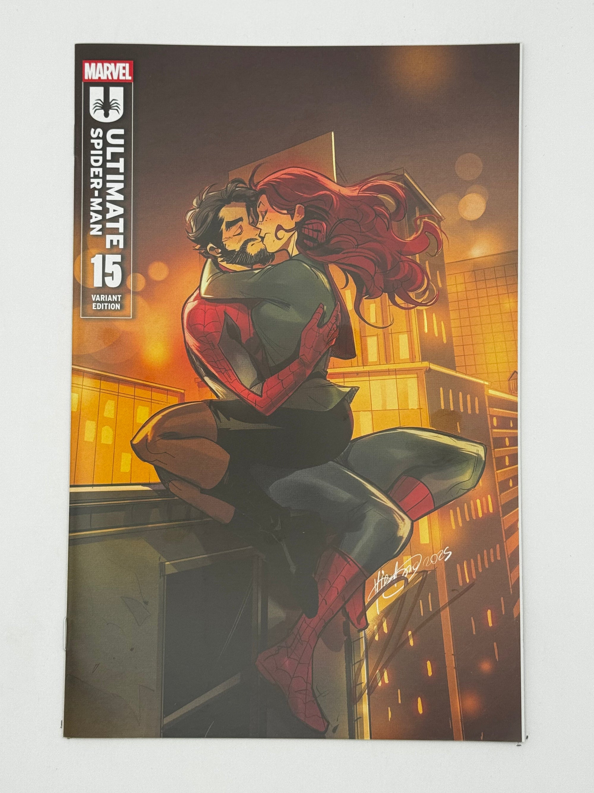 [Signed by Hickman] Ultimate Spider-Man #15 Unknown Comics Andolfo Exclusive Var [INST]
