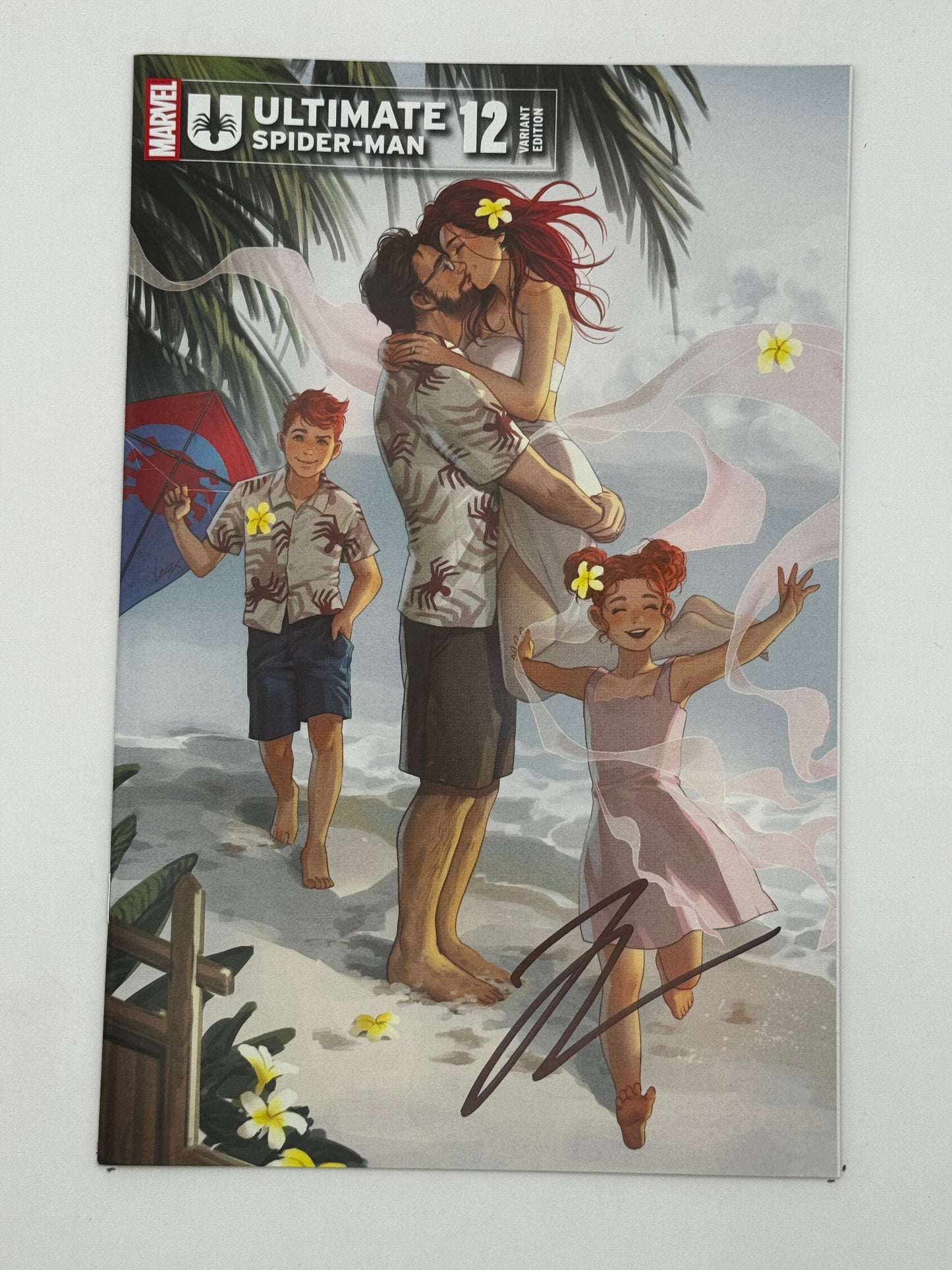 [Signed by Hickman] Ultimate Spider-Man #12 Unknown Comics Leirix Exclusive Var [INST]