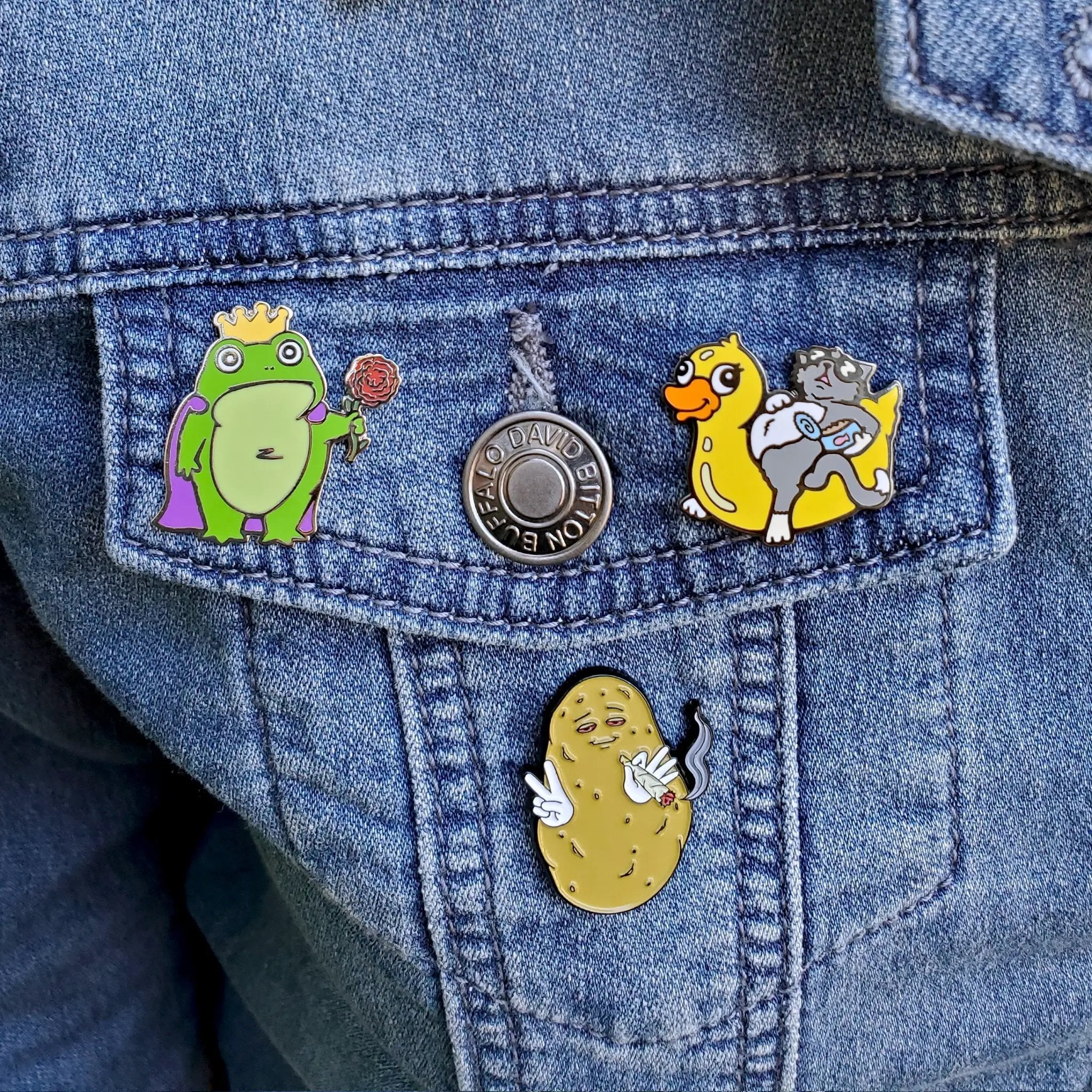 Frog Prince Pin by Kolorspun
