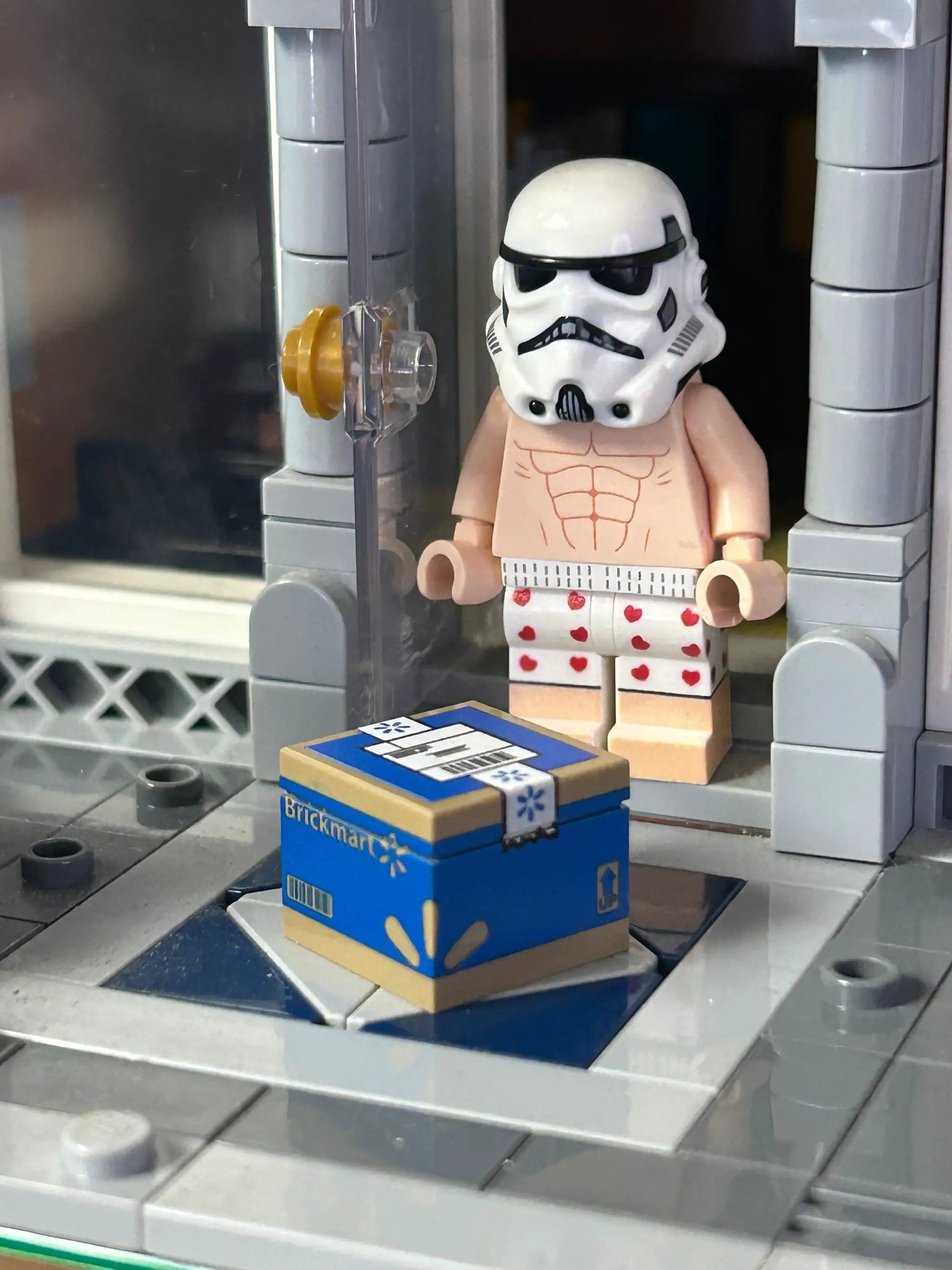 Custom LEGO brick shipping box by B3 Customs, featuring colorful printed design and sturdy construction for packaging.