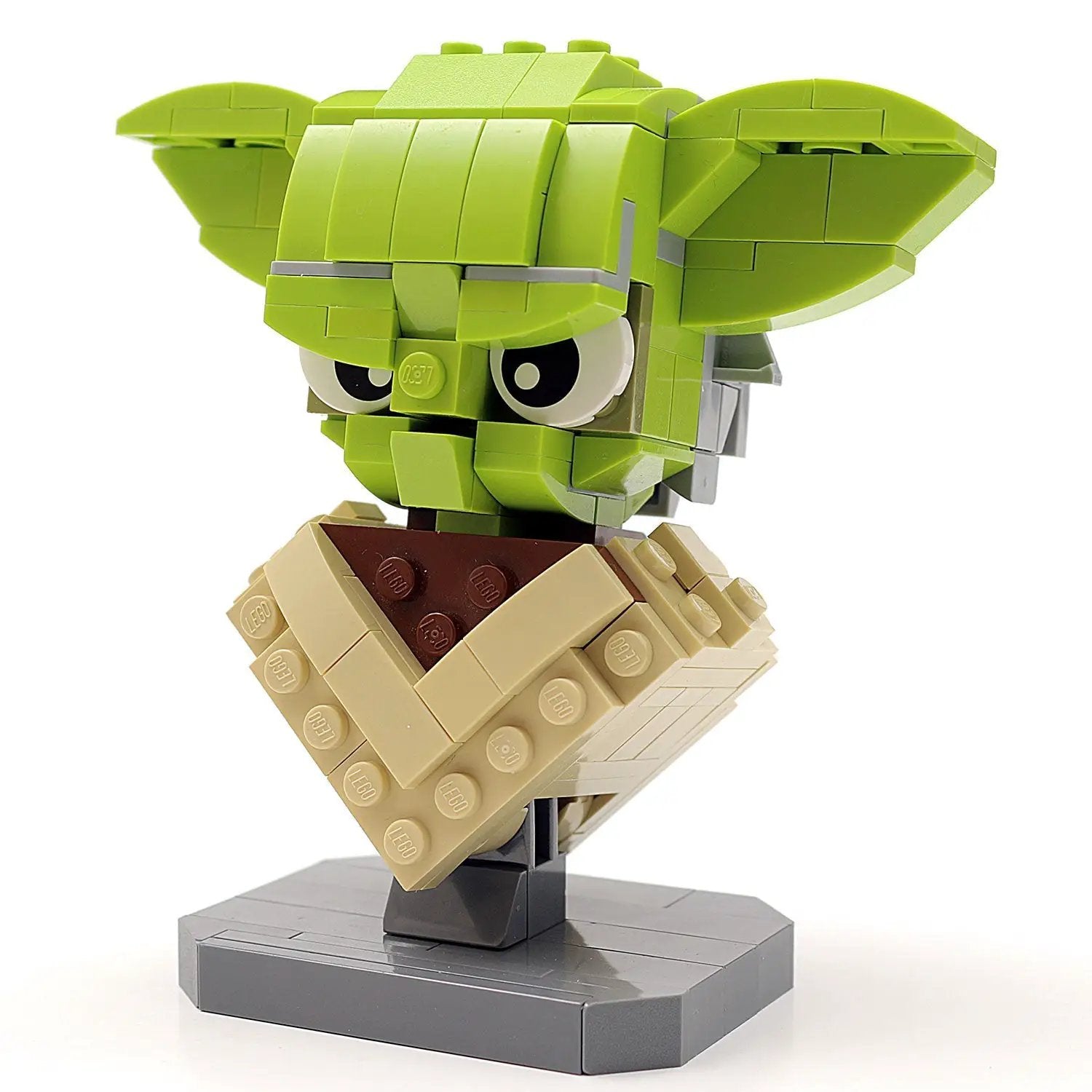 Detailed instructions for building a Custom Star Wars Yoda bust with LEGO® parts by B3 Customs, shown in the image.