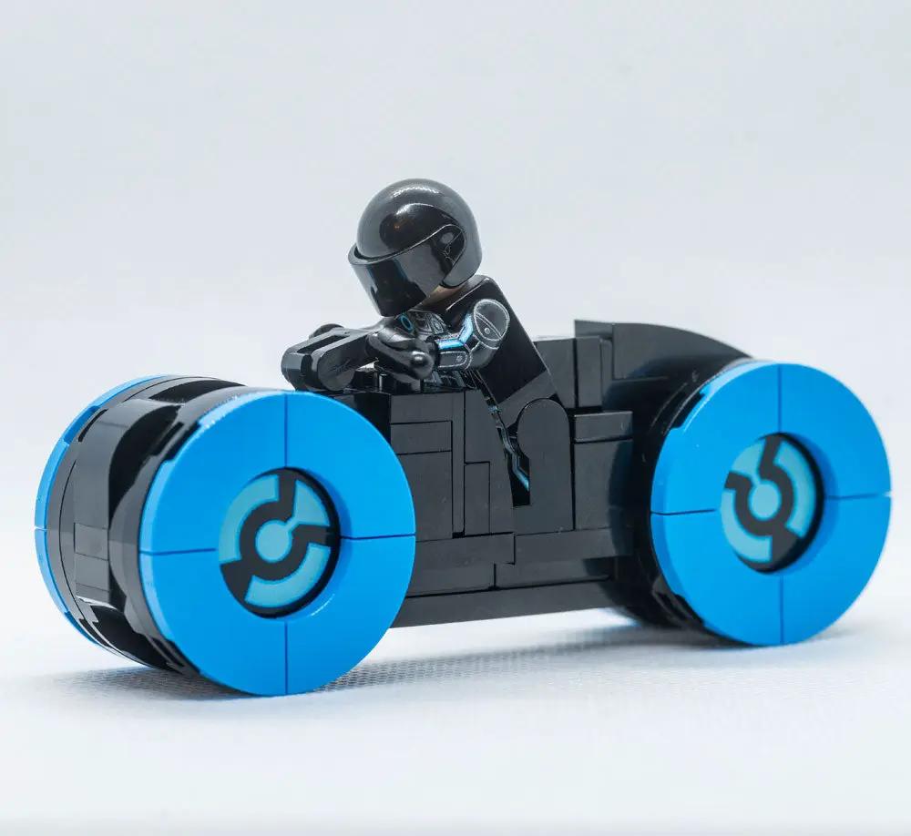 BLOK Lightcycle w/ Minifig by B3 Customs
