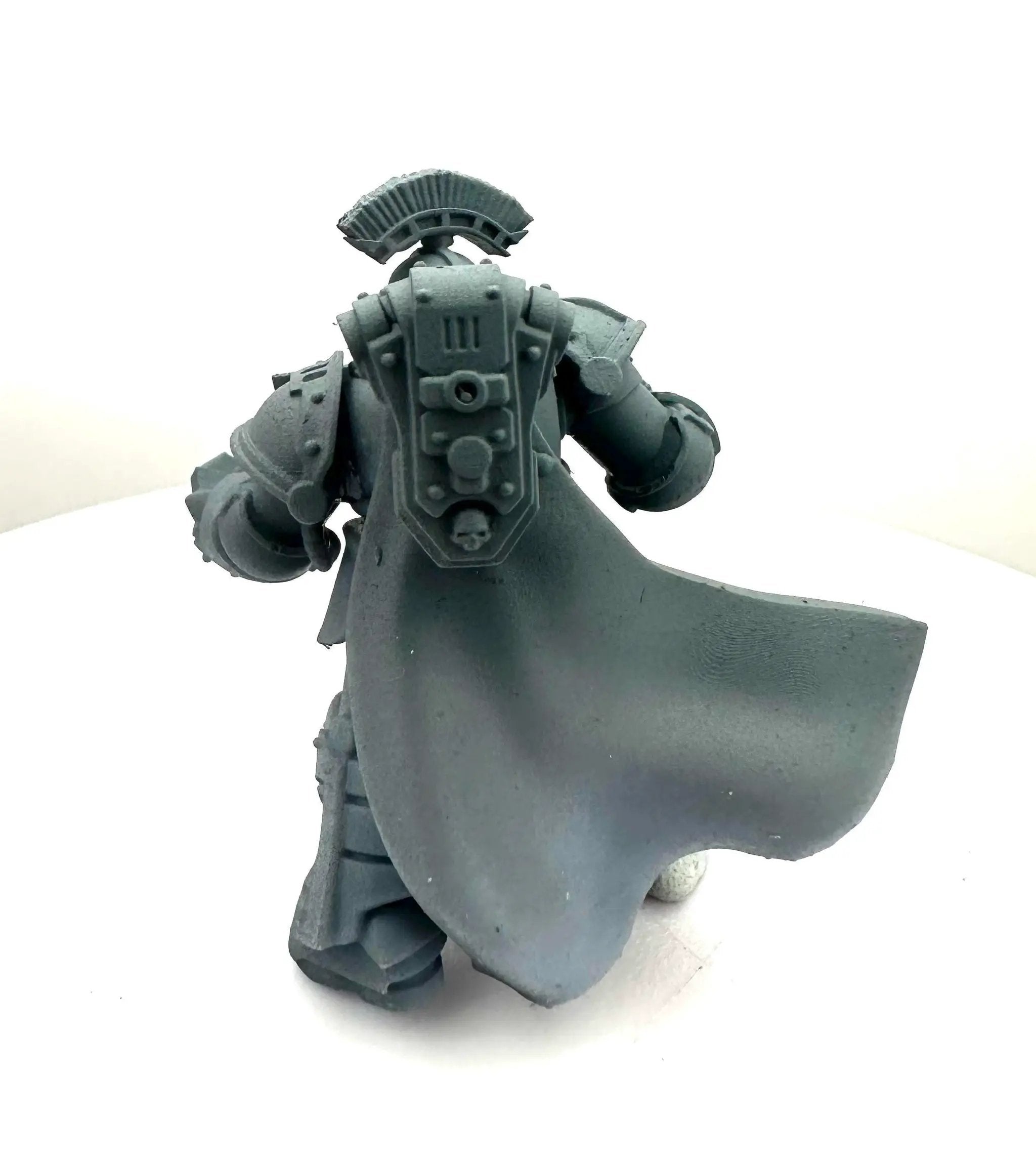 3D printed Princeps Justicar miniature by Last Hope Miniatures for DakkaDakka, detailed armor and regal design, front view.