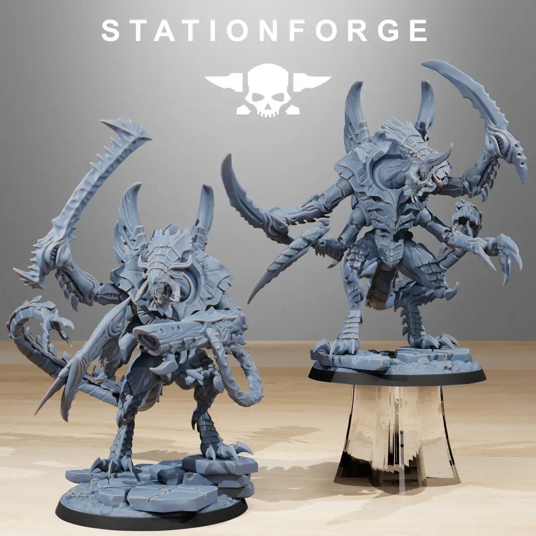 3D printed Xenarid Nyxar x2 miniatures by StationForge for Last Hope Miniatures, showing detailed sci-fi alien figures.