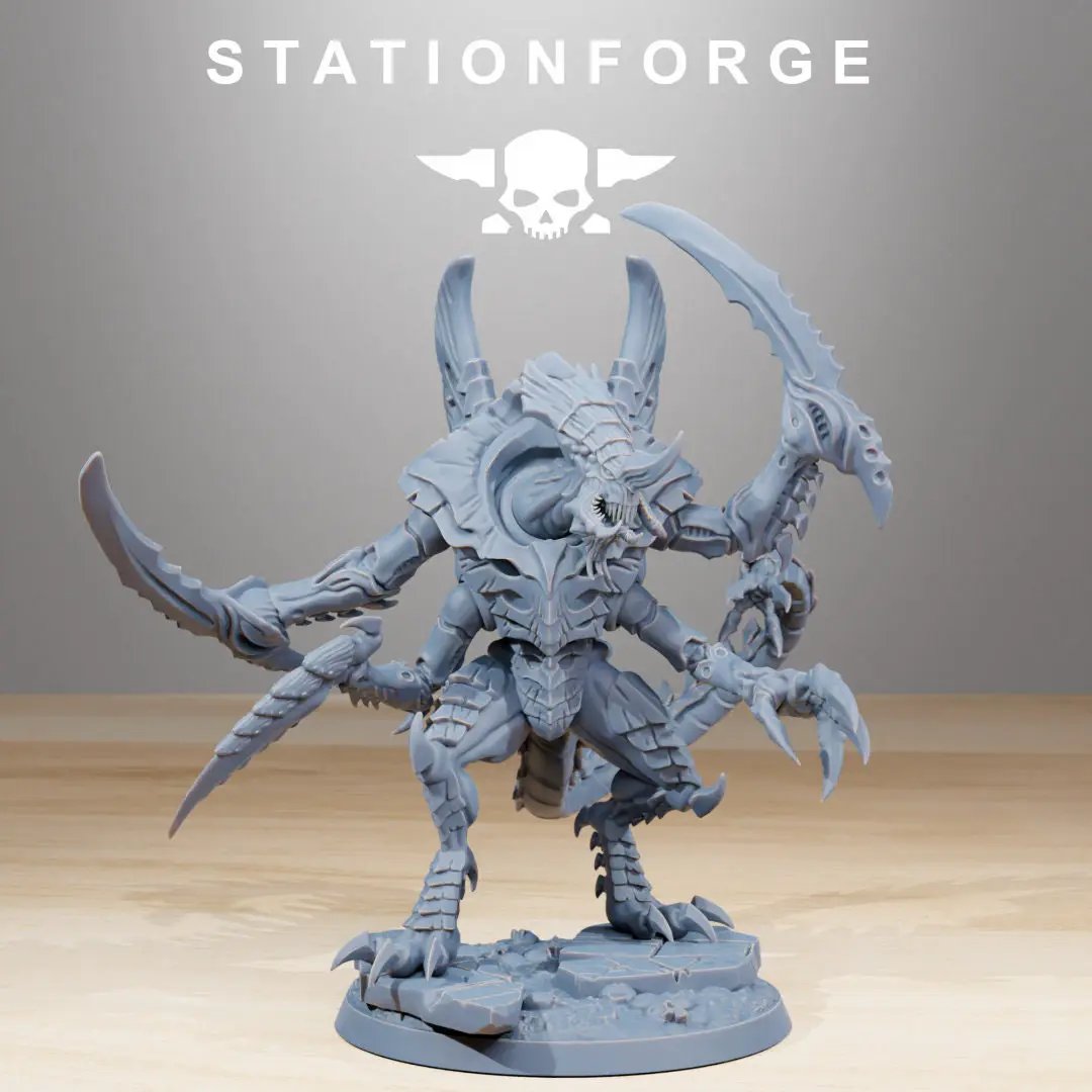 3D printed Xenarid Nyxar x2 miniatures by StationForge for Last Hope Miniatures, showing detailed alien creature figures.
