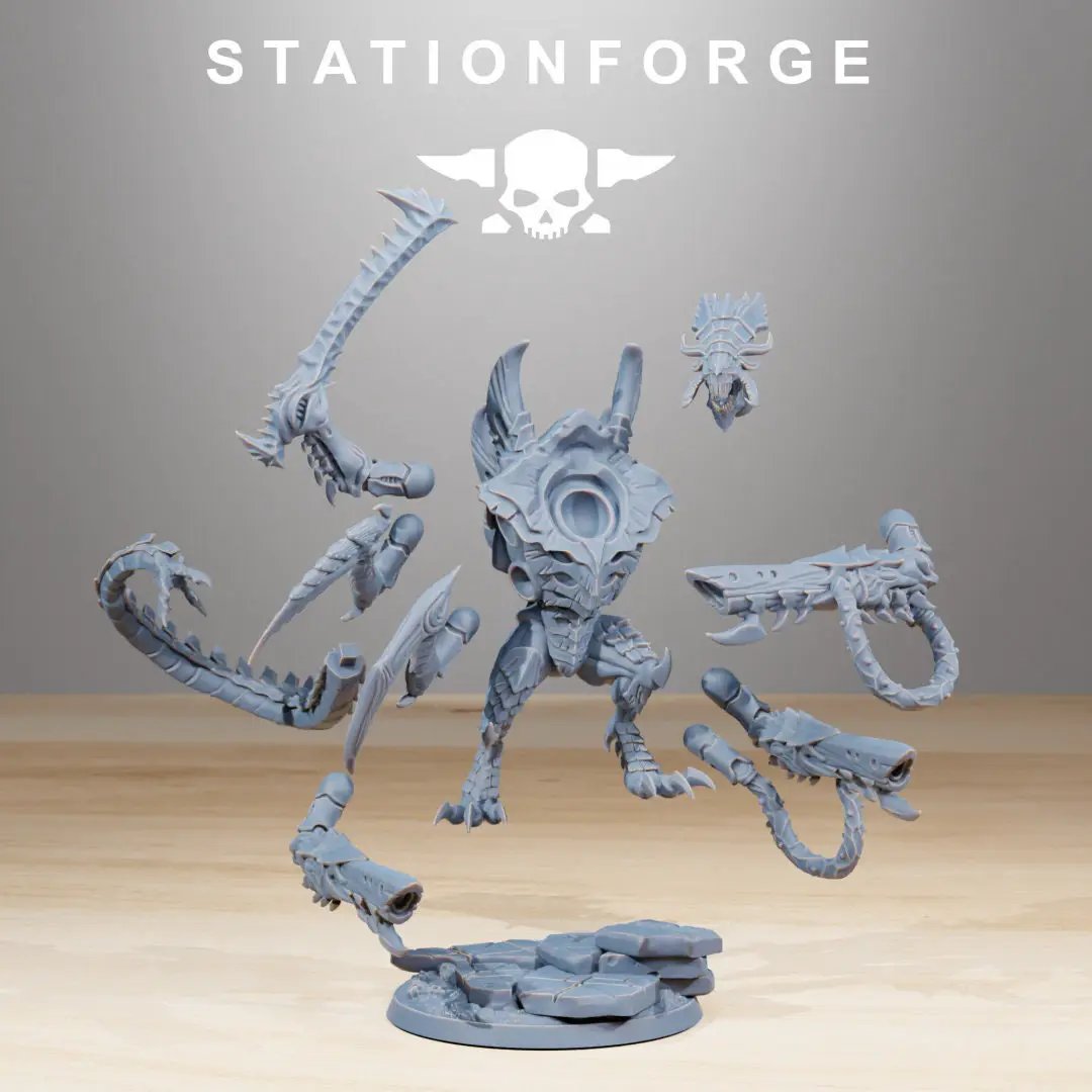 3D printed Xenarid Nyxar x2 miniatures by StationForge for Last Hope Miniatures, showing detailed alien creature models.