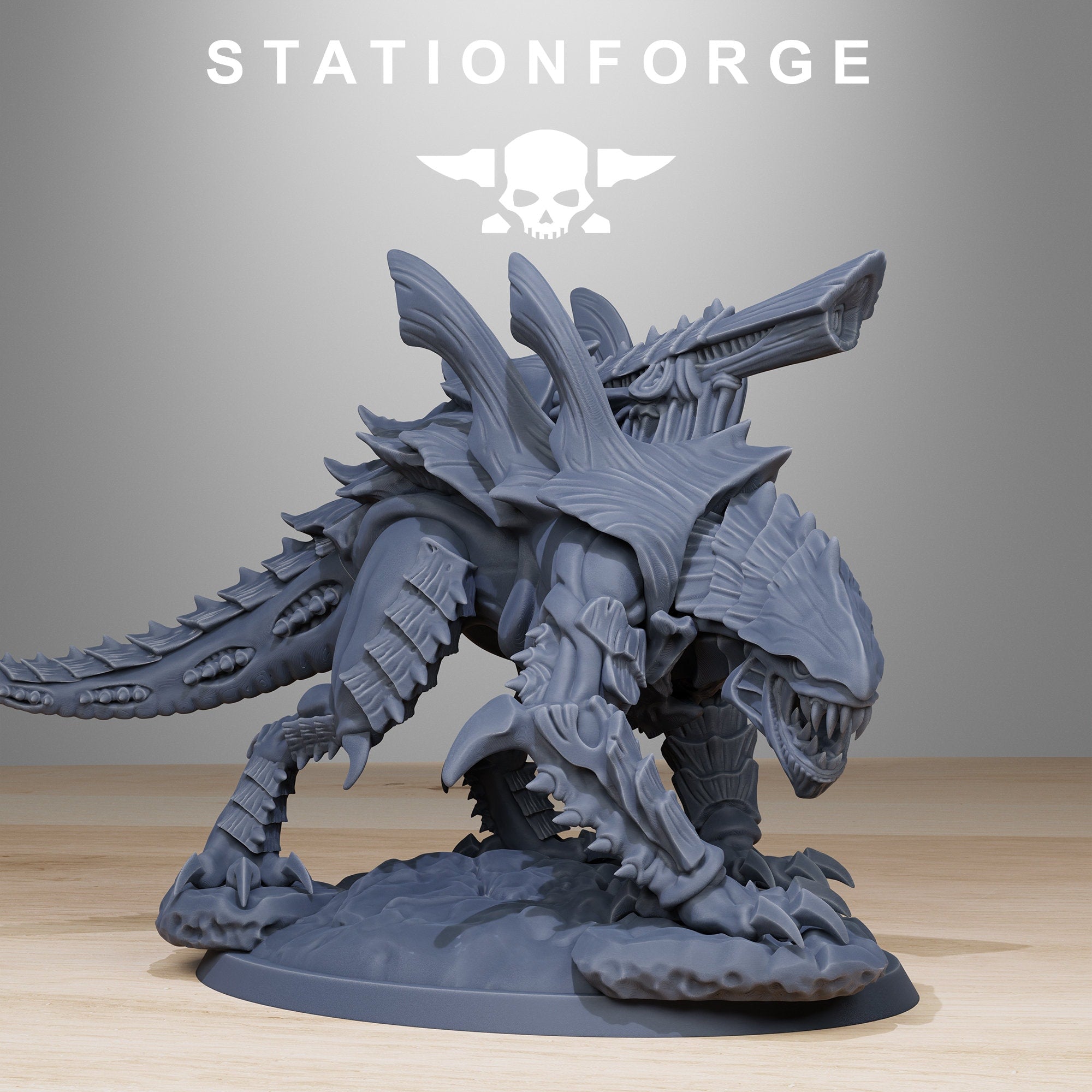 3D printed Xenarid Predator miniature by Last Hope Miniatures, detailed alien creature with sharp features and intricate textures.