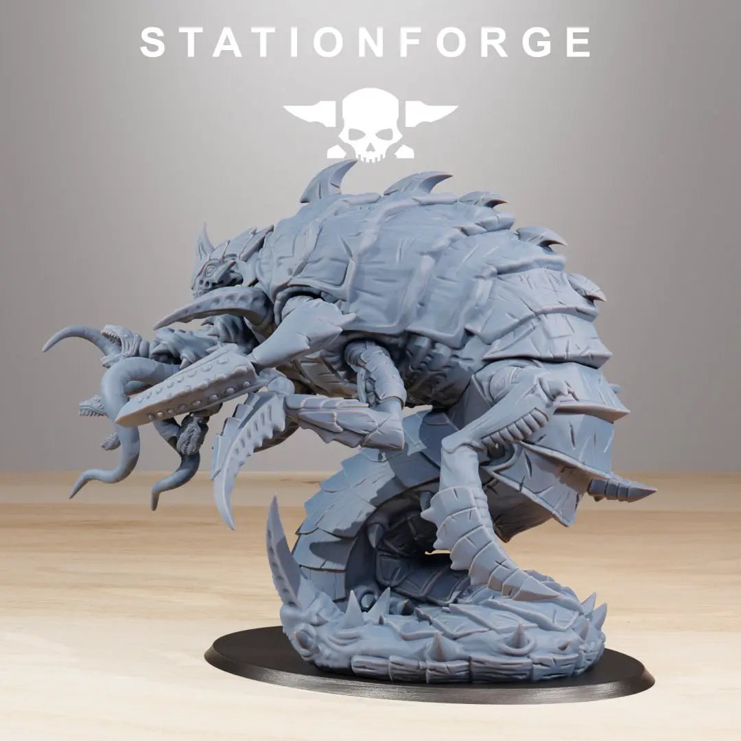 3D printed Xenarid Sentinel miniature by StationForge from Last Hope Miniatures, featuring detailed sci-fi robotic design.
