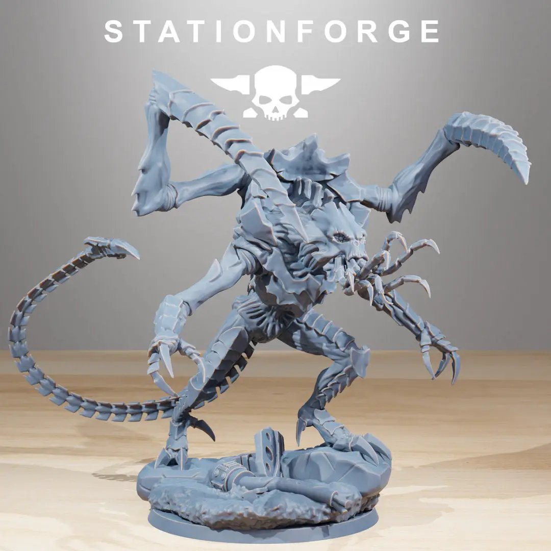 3D printed Xenarid Soul Eater miniatures by StationForge, designed for Last Hope Miniatures, showcasing detailed sculpt and intricate features.