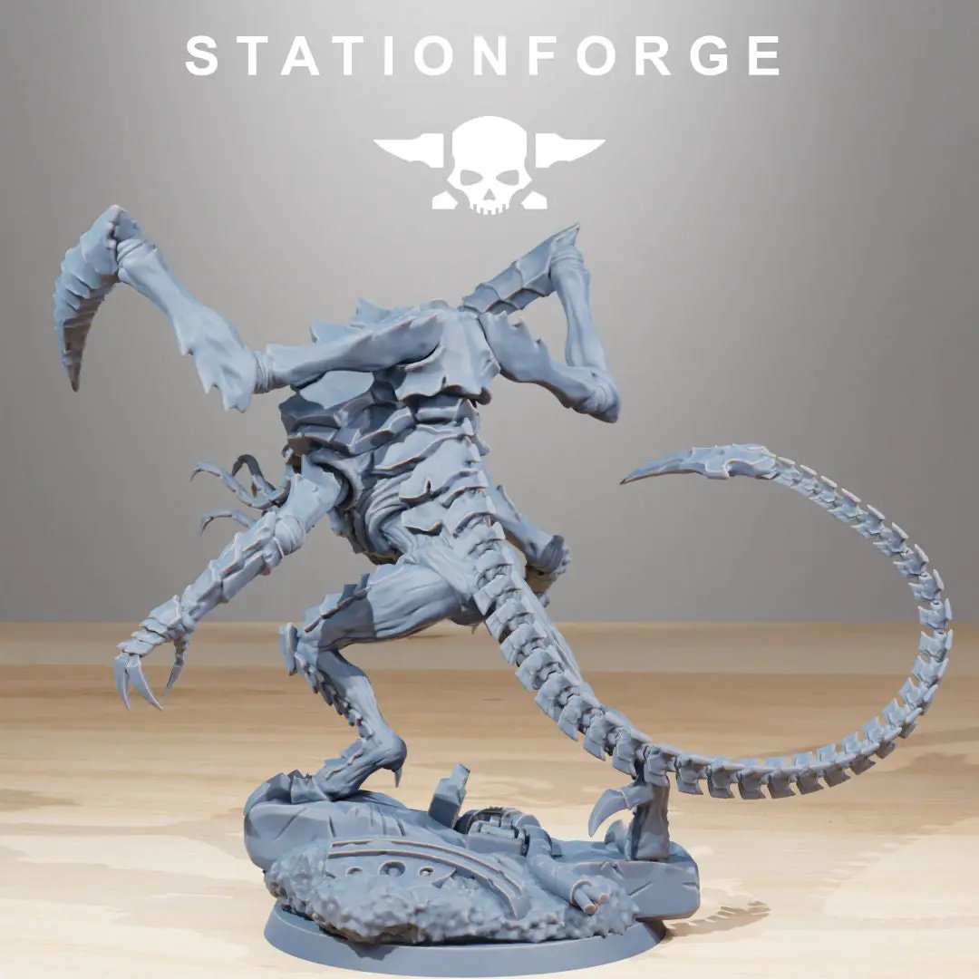 3D printed Xenarid Soul Eater miniature by StationForge, detailed sci-fi creature from Last Hope Miniatures.
