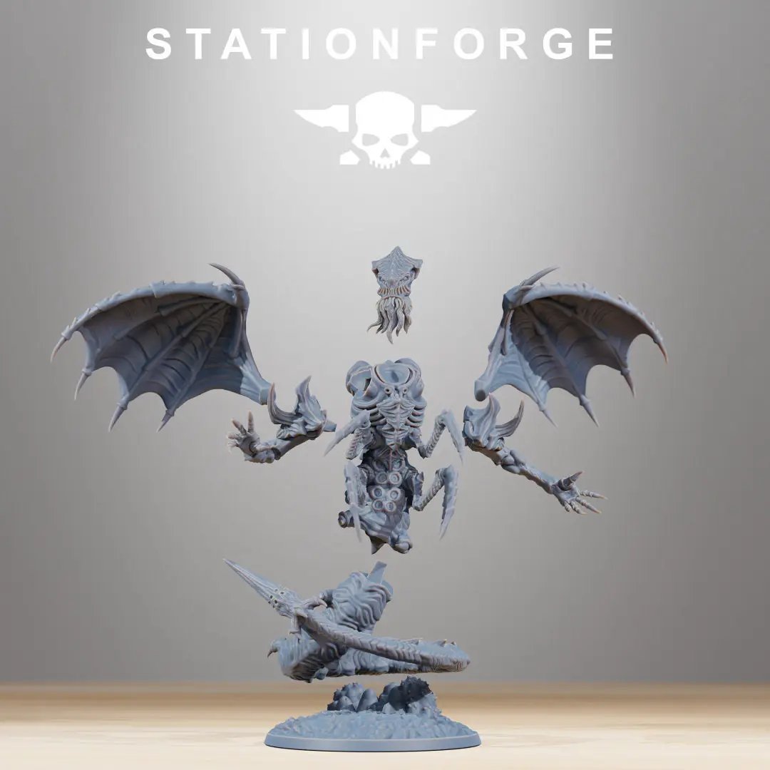 3D printed Xenarid Wormaak miniature by StationForge, detailed alien insect creature from Last Hope Miniatures series.