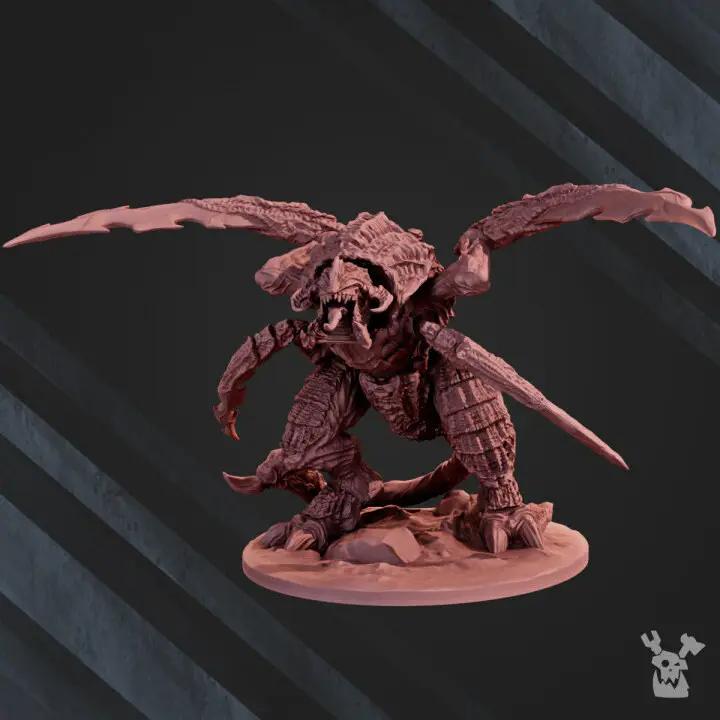 3D printed Hive King model by Last Hope Miniatures for DakkaDakka Miniatures, detailed sci-fi creature with intricate textures.