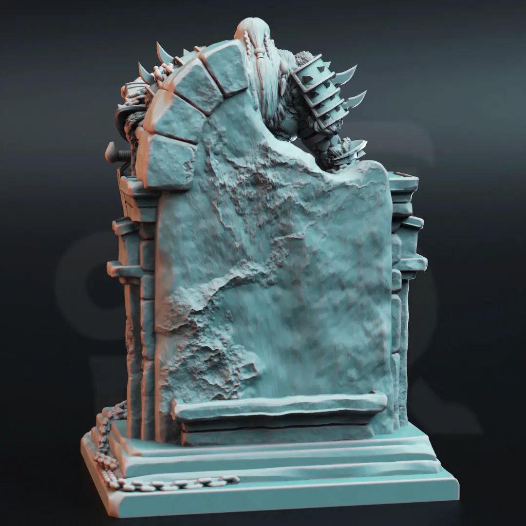 3D printed model of King of the Giants by DM Stash, produced by Last Hope Miniatures, showcasing intricate details and craftsmanship.