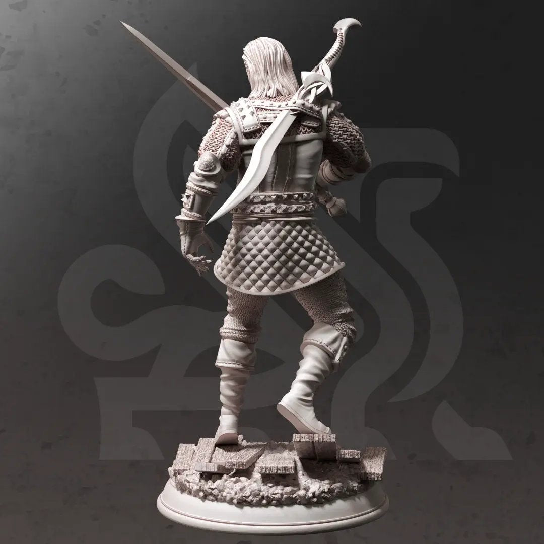 3D printed Old Master Bloodhunter model by DM Stash from Last Hope Miniatures, detailed fantasy figure with intricate armor and weapon.