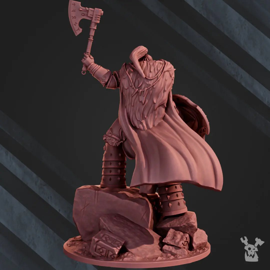 3D printed Wolf Queen model by DakkaDakka Miniatures, featuring detailed sculpting and intricate design from Last Hope Miniatures.