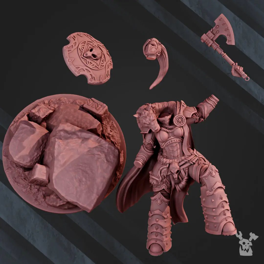 3D printed Wolf Queen model by DakkaDakka Miniatures, crafted by Last Hope Miniatures, showing intricate wolf and queen details.