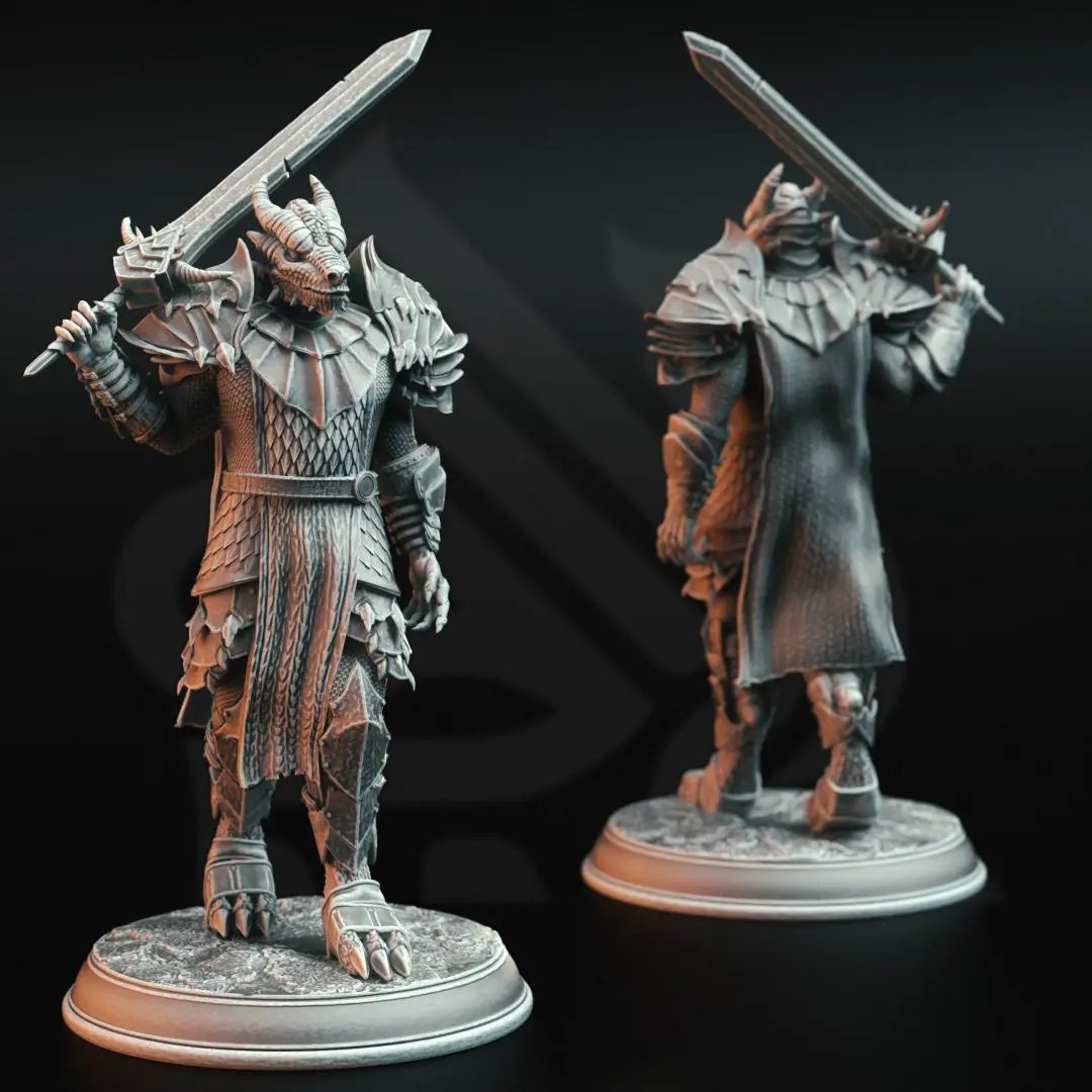 3D printed Dragonborn Warrior model by Last Hope Miniatures for DM Stash, featuring detailed dragonborn figure in armor.