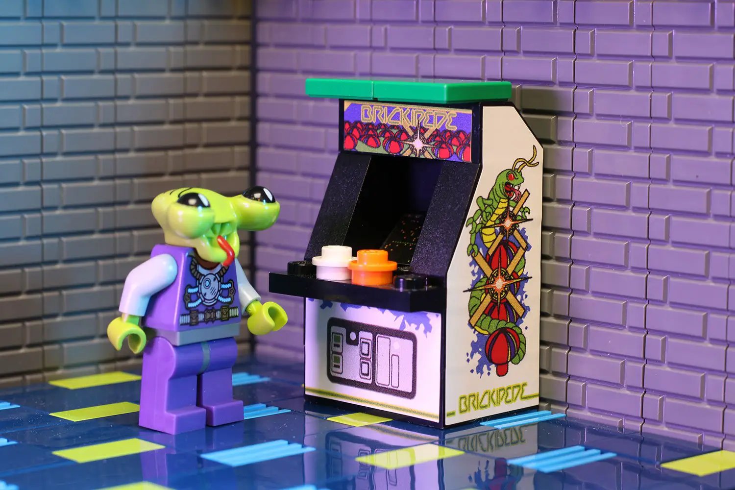 Brickipede Arcade Machine by B3 Customs