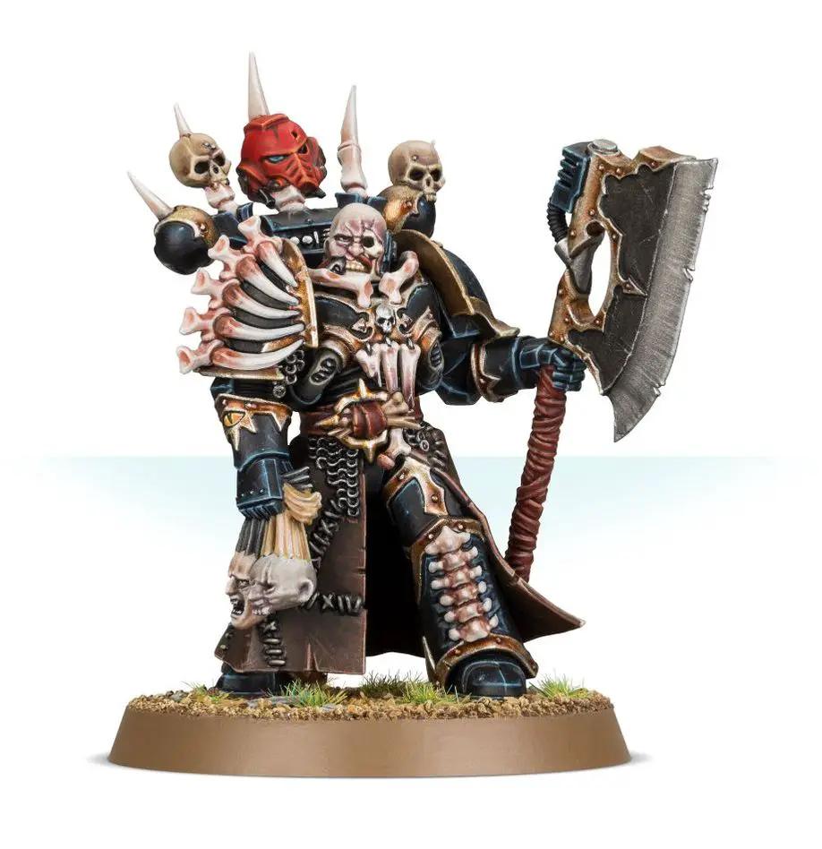 Chaos Space Marines Master of Executions model from Warhammer 40,000, detailed miniature figure in dark armor with weapons.
